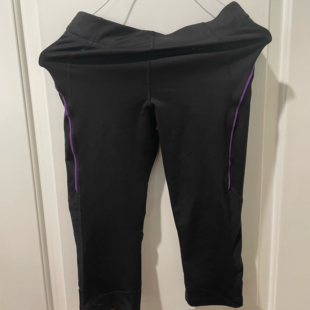 (3/$15) H&M capri leggings Small